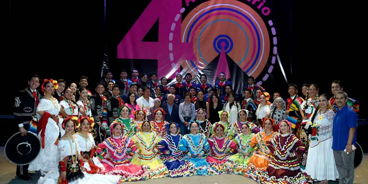 Ballet folklórico de la BUAP celebra 40 años con gala en el CCU