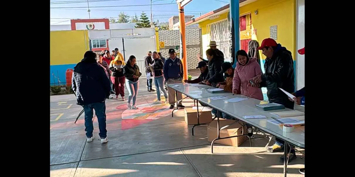 Habitantes de Tecaltzingo votan en paz tras acuerdo de civilidad y fallos en boletas