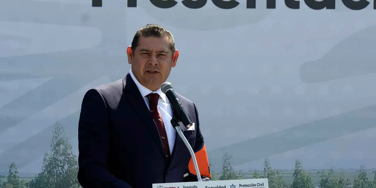 Gobernador se compromete a brindar justicia tras asesinato de bebé en Zacatlán
