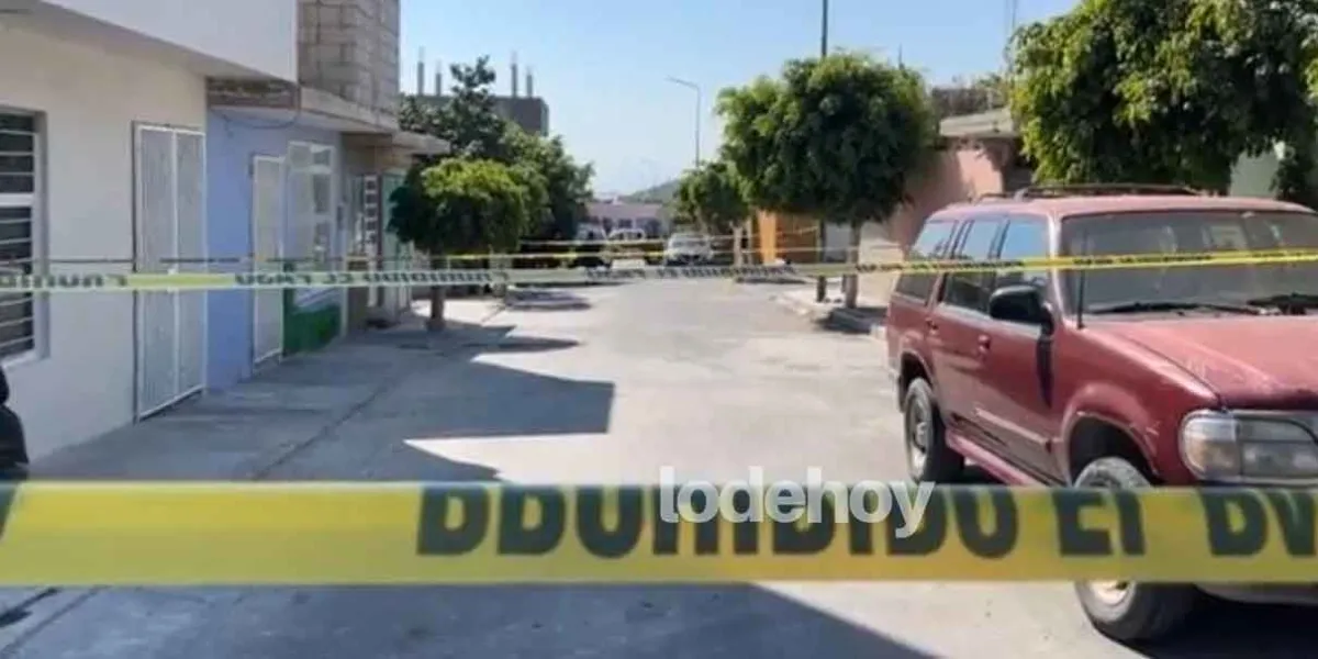 Asesinan a mujer dentro de su camioneta en Tehuacán
