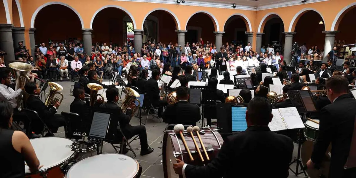Estreno  de "CECAMBA" celebra el 25 Aniversario del Centro de Capacitación de Música de Banda