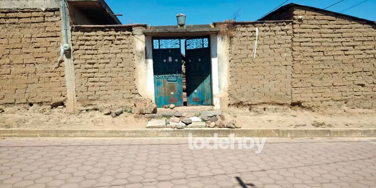 Encuentran CADÁVER con golpes y quemaduras dentro de casa en Tlahuapan