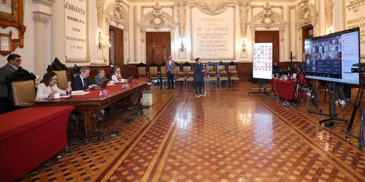 Asumieron cargo 15 ediles auxiliares en la capital poblana 