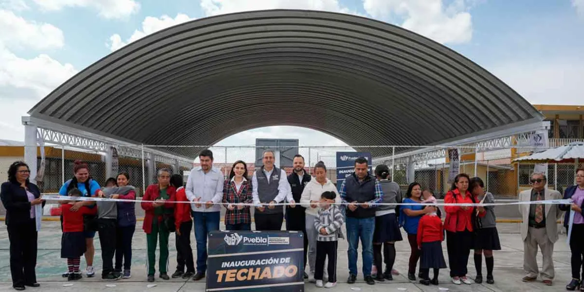 José Chedraui entregó techado escolar en la Primaria Julián Hinojosa 
