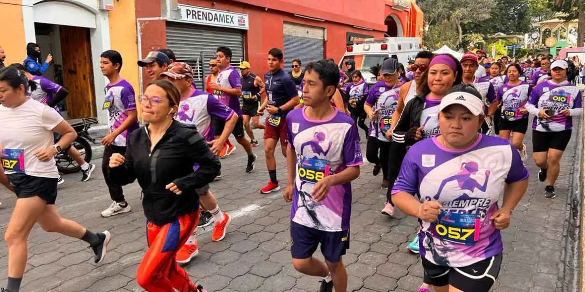 Participa en la carrera Siempre Fuertes y conmemora el Día de la Mujer en Atlixco