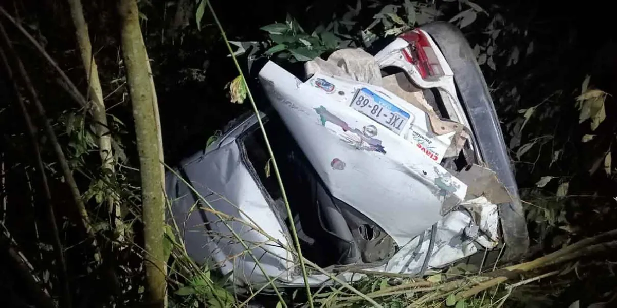 Tragedia en Huauchinango: Vehículo cae a barranco y muere conductor
