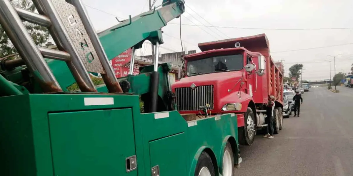 Recuperan en Xicotepec camión robado en Texmelucan 
