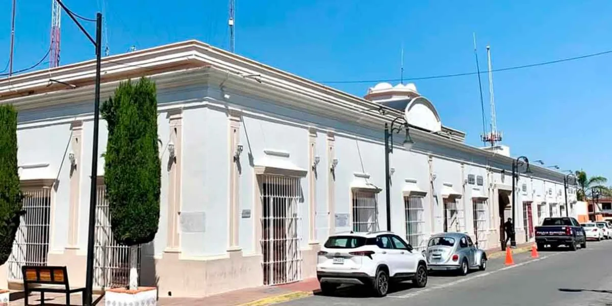 Chalchicomula de Sesma: Suplente asume presidencia municipal tras detención de alcalde