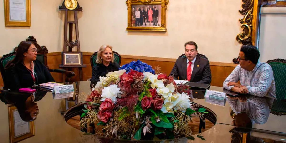 El OOSL firma convenio con la Escuela Libre de Derecho de Puebla