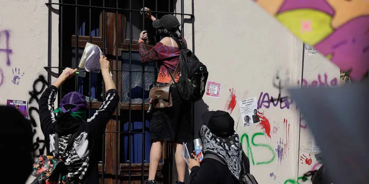 Inició la reparación de daños por la marcha del 8M