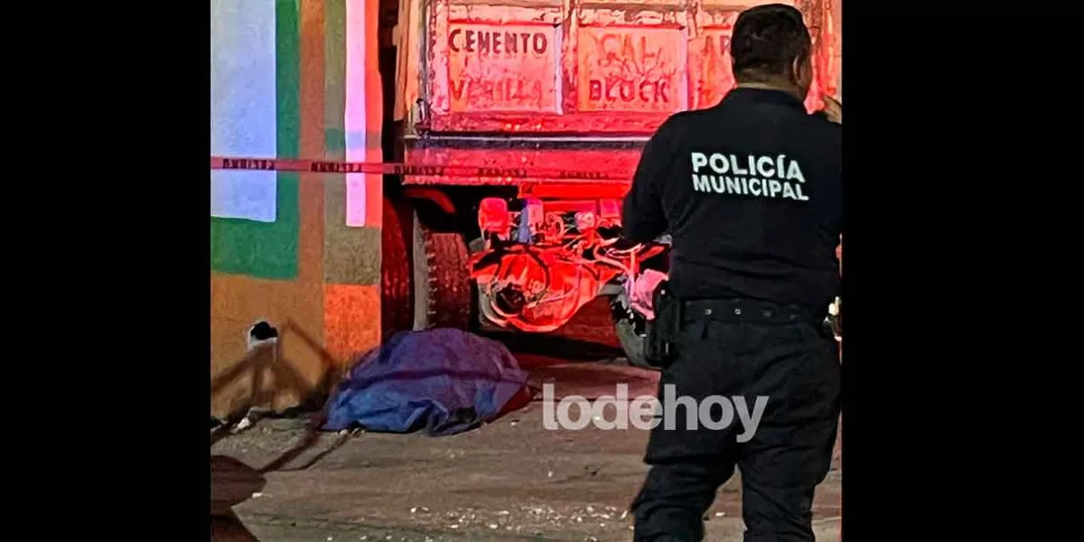 En Izúcar, motociclista FALLECE tras derrapar por exceso de velocidad