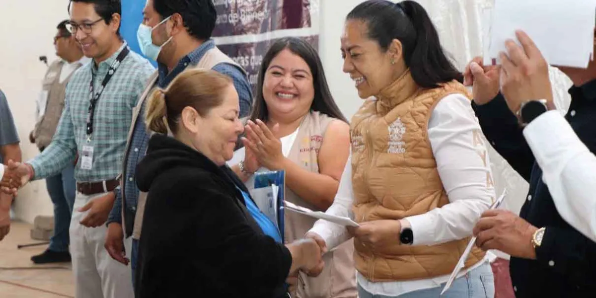 Recibieron becas “Rita Cetina” mil 250 jóvenes de Atlixco
