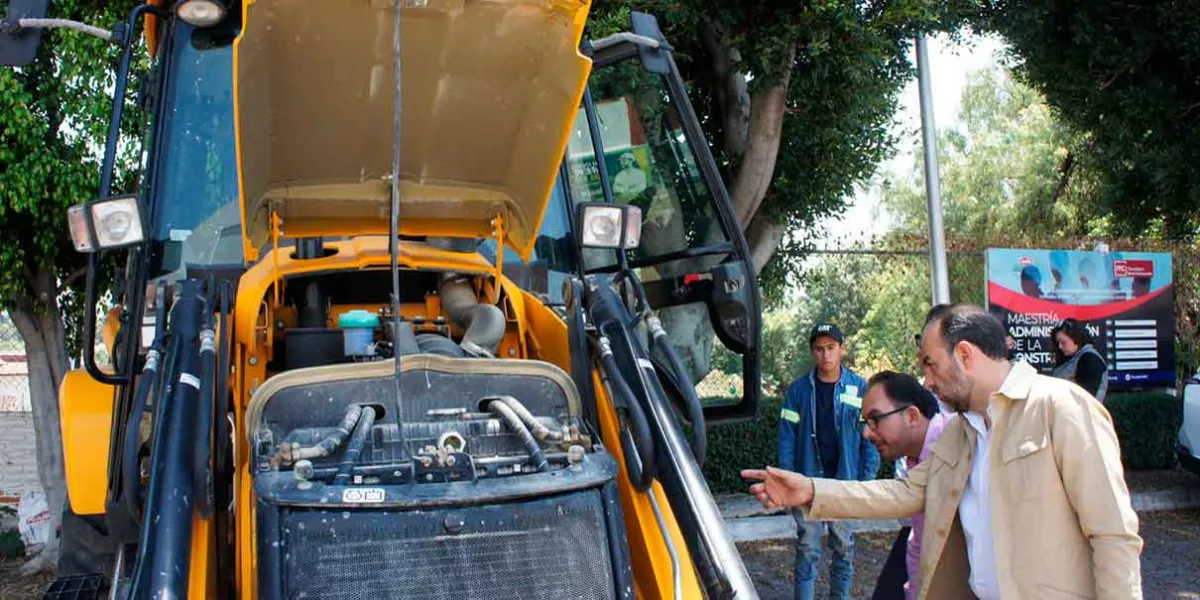 CMIC, Canacintra y Tec de Atlixco impulsan desarrollo tecnológico con retroexcavadora