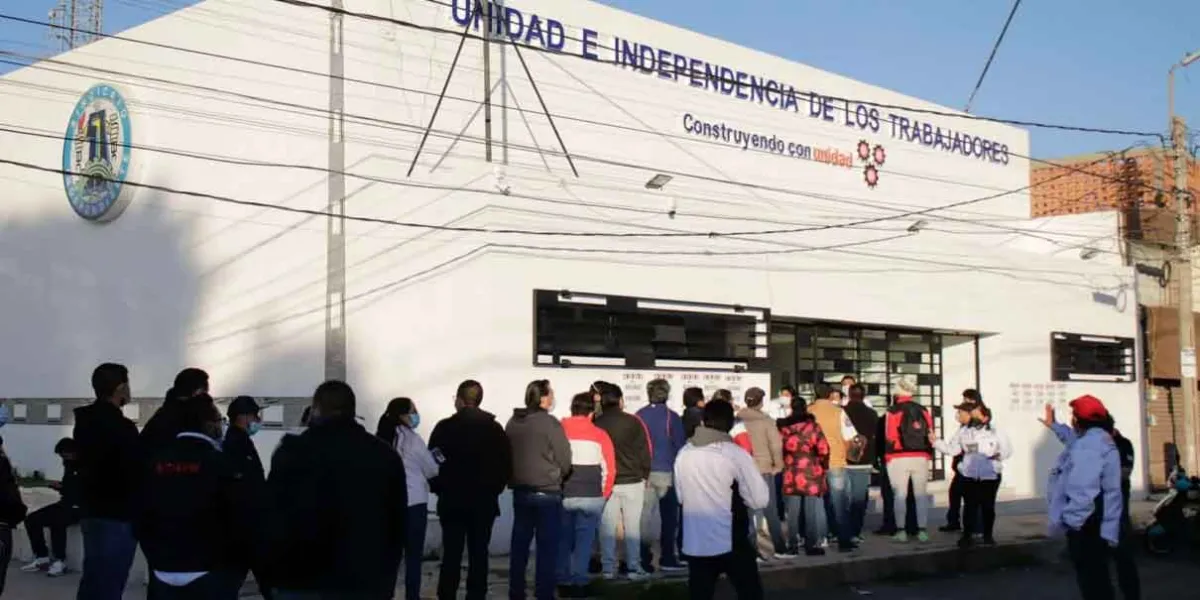 Trabajadores de Sitiavw exigen cuentas a su líder Hugo Tlalpan