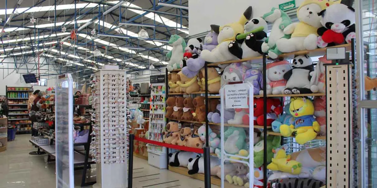 Exgobierno municipal panista entregó permisos a tiendas chinas 