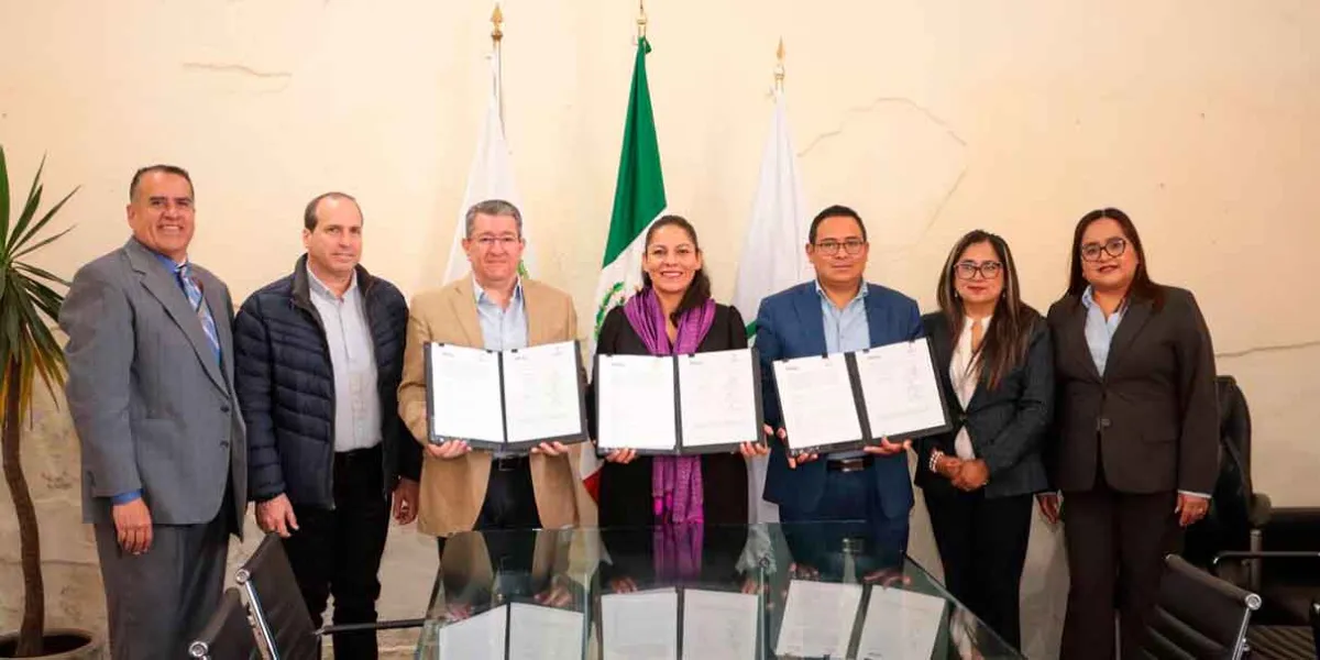 San Andrés Cholula firma convenios con universidades para prácticas profesionales