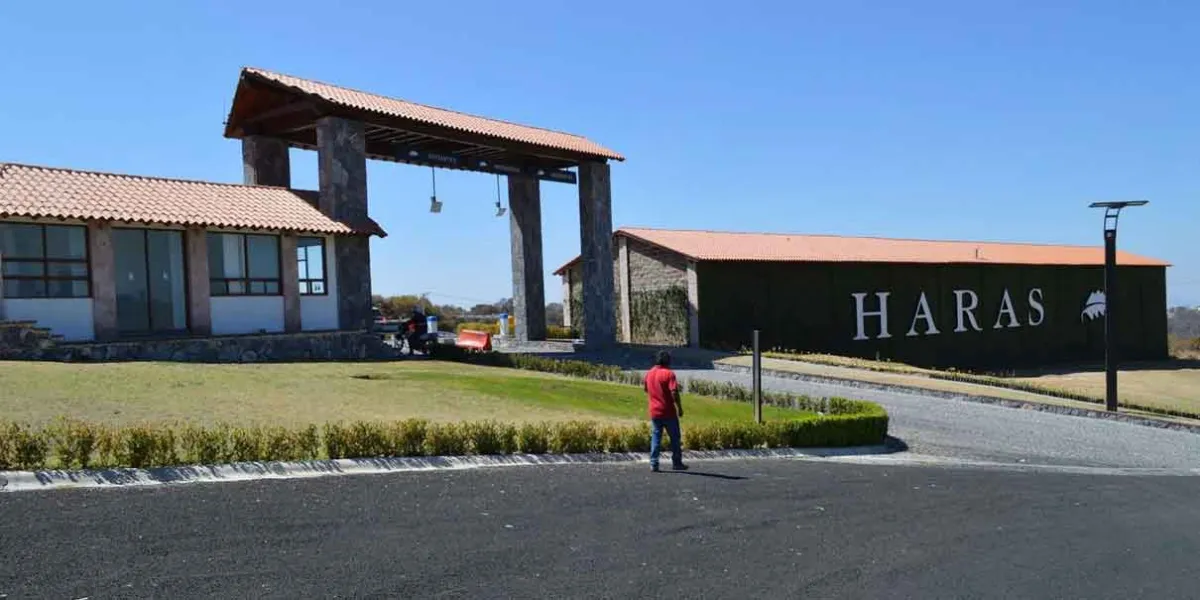 Grupo Haras entrega terrenos al gobierno de Puebla para vivienda ecológica de cuerpos de seguridad