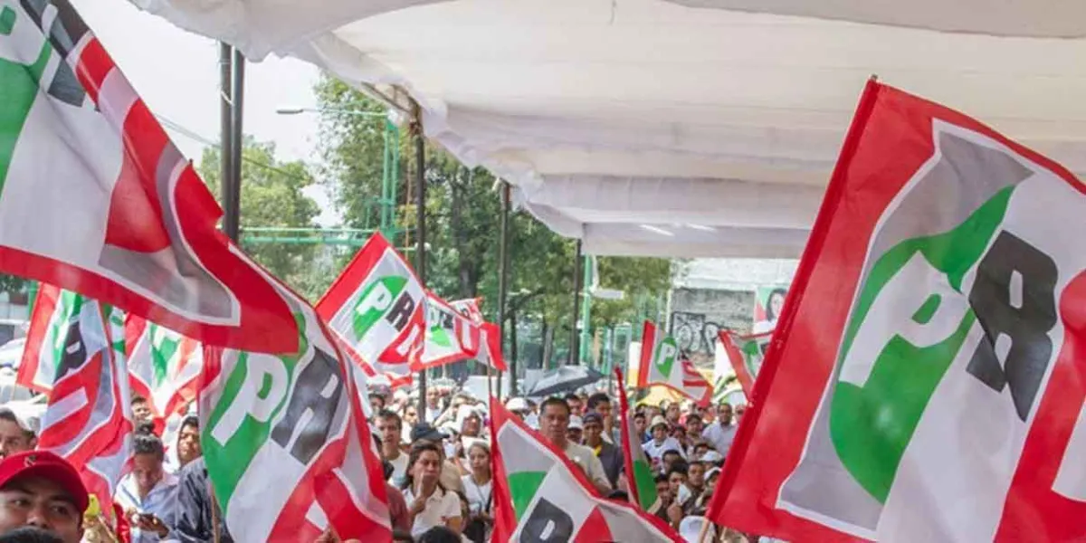 Hartos de simulaciones, se van del PRI 3 mil jóvenes poblanos