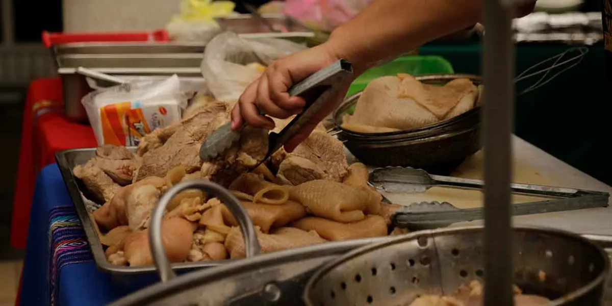 Intoxicación masiva por consumo de carnitas en Ajalpan