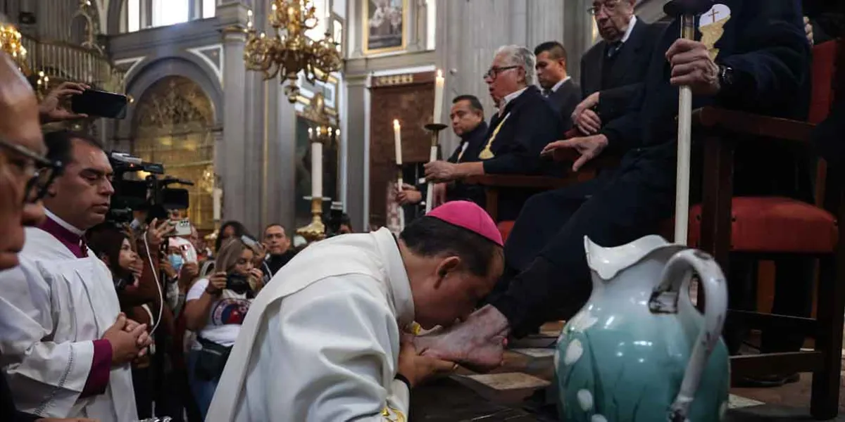 Lavatorio de pies en Catedral y la Visita de las 7 casas