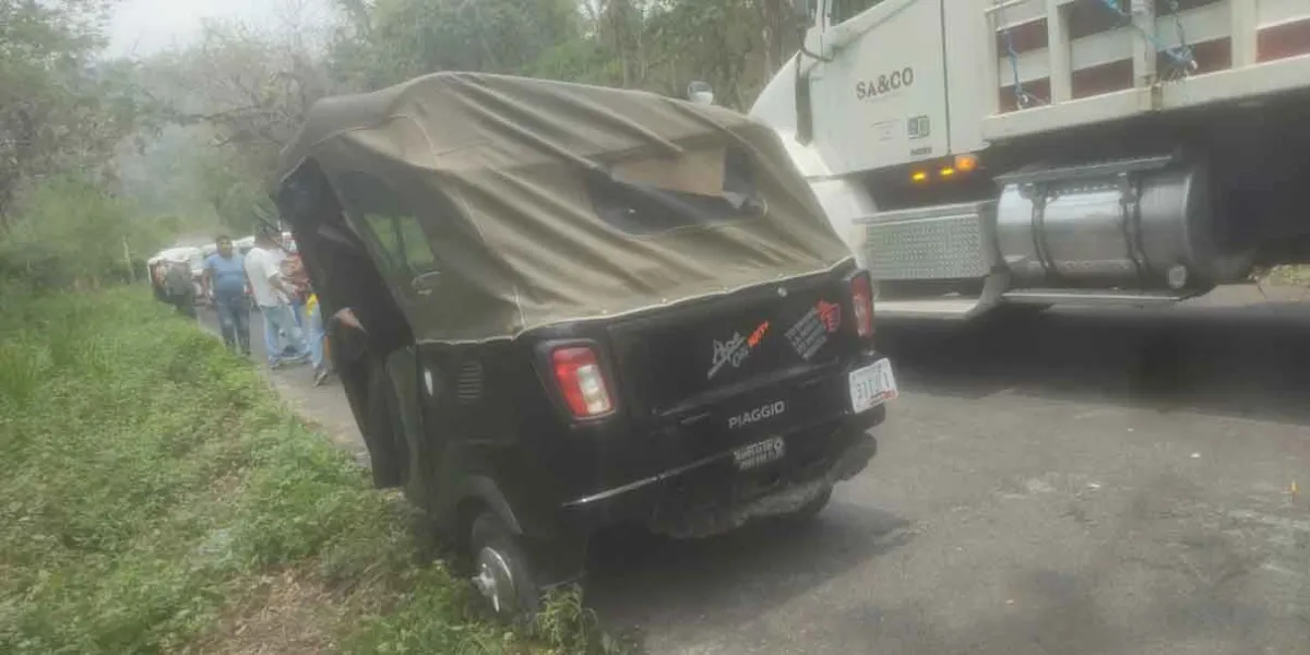 Volcó mototaxi en Xicotepec y dejó a mujer lesionada