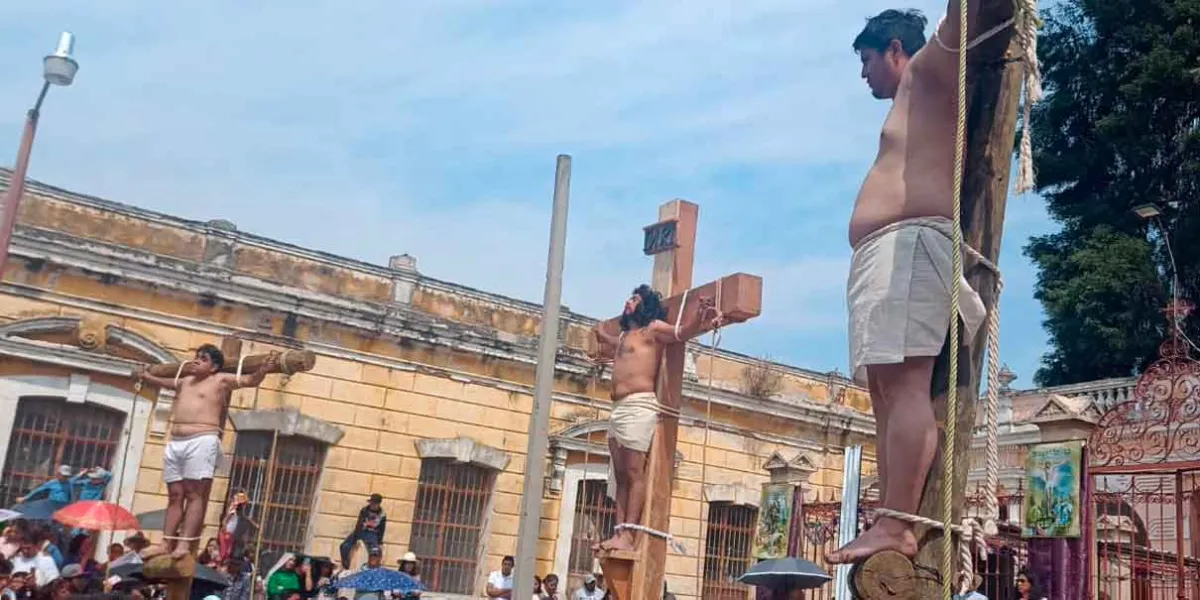 En Texmelucan revivieron la Pasión y Muerte de Jesús 