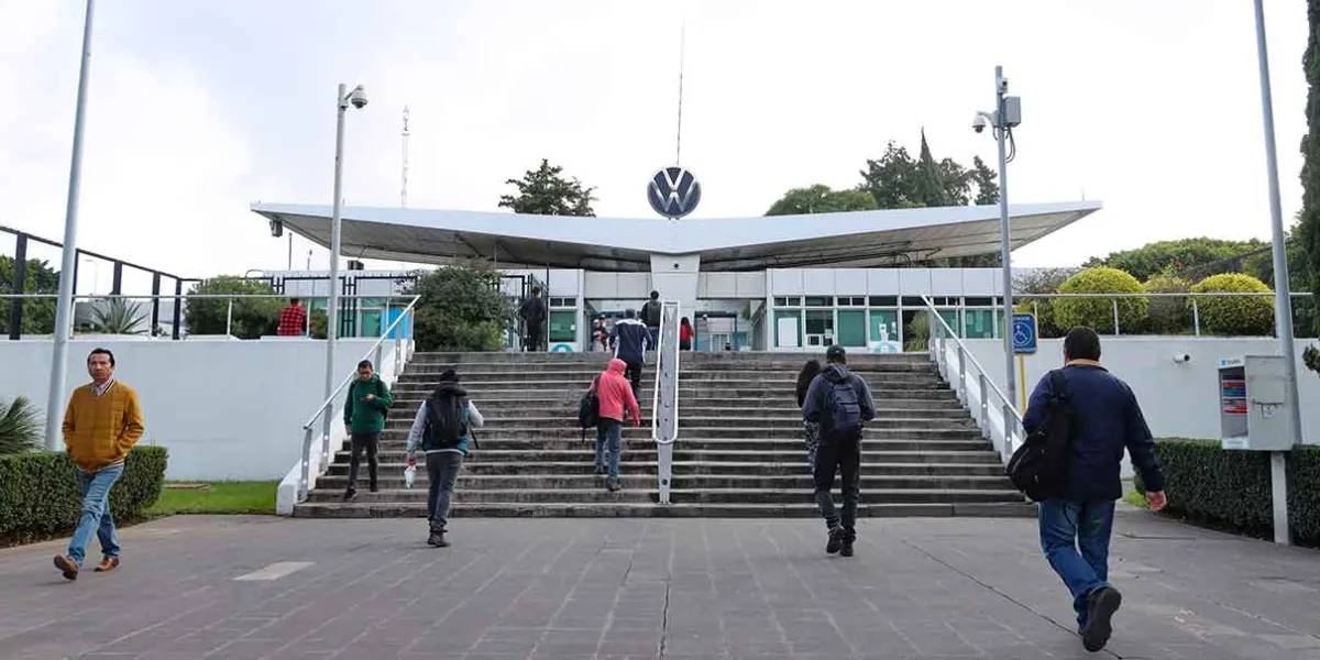 Volkswagen Puebla suspende producción por falta de componentes