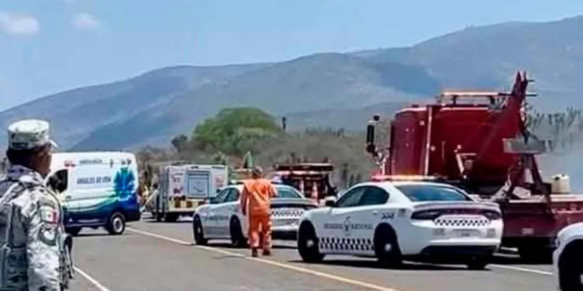 SNTE lamenta el fallecimiento de docentes en accidente en la Cuacnopalan-Oaxaca