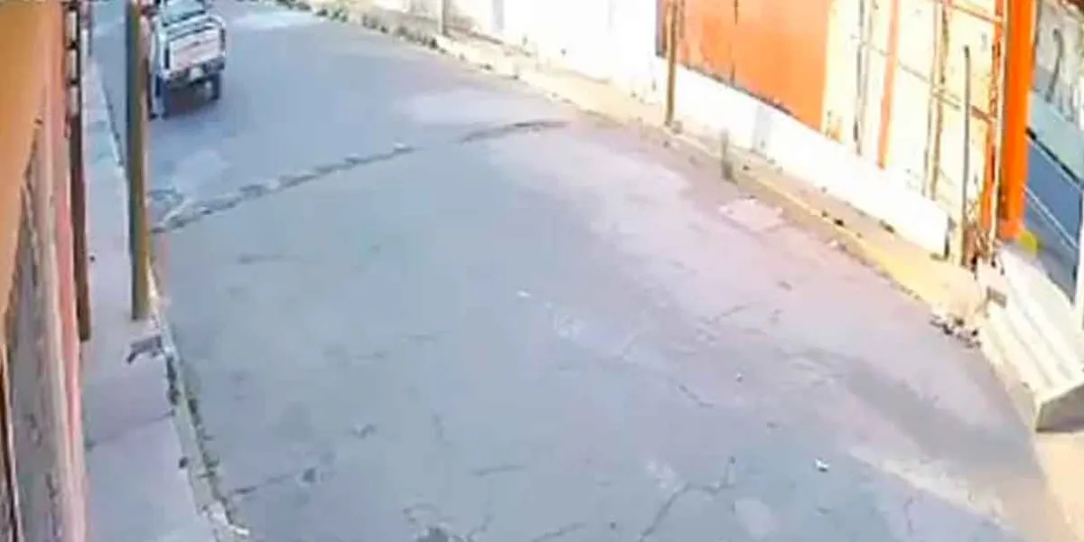 Rateros asaltan a estudiantes en Texmelucan, hasta la mochila les quitaron