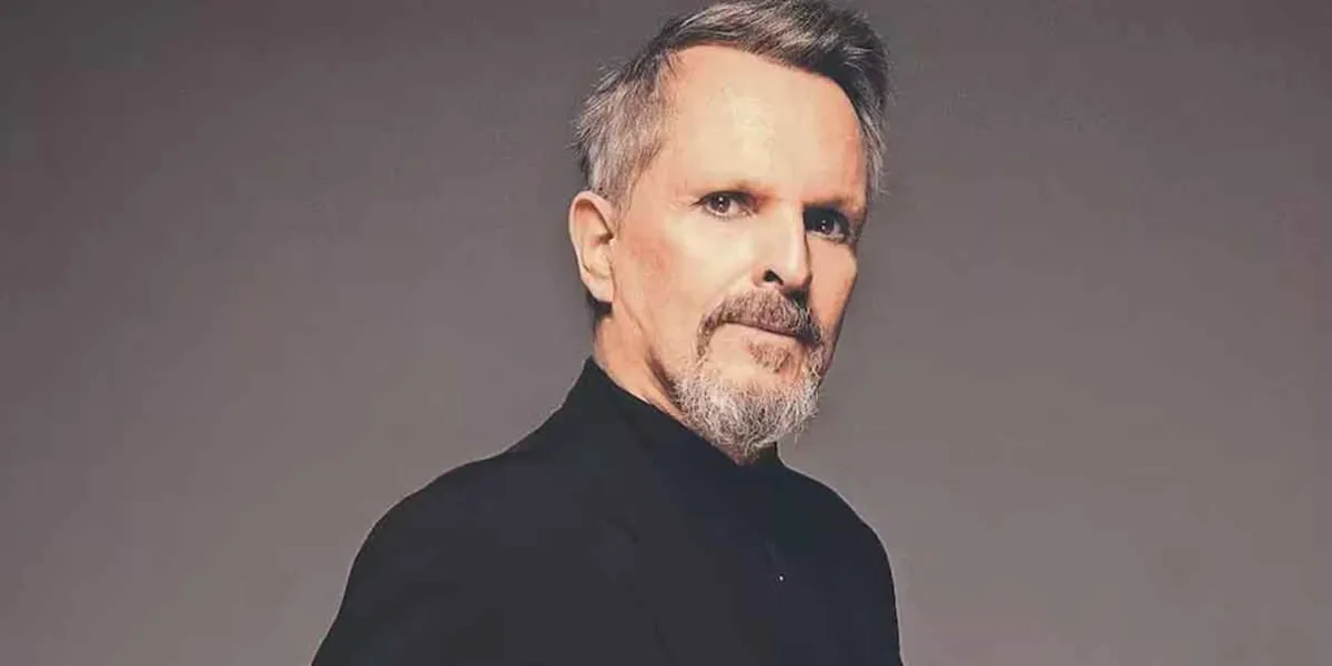 El consentido Miguel Bosé baja el telón del Palenque de la Feria de Puebla