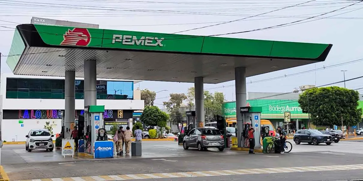 Gasolineras de Puebla y Tlaxcala enfrentan desabasto de combustible: Pemex reduce suministro al 35%
