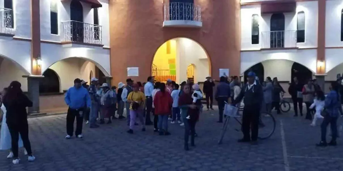Tlachichuca permite instalación del Concejo Municipal, pero sigue el descontento