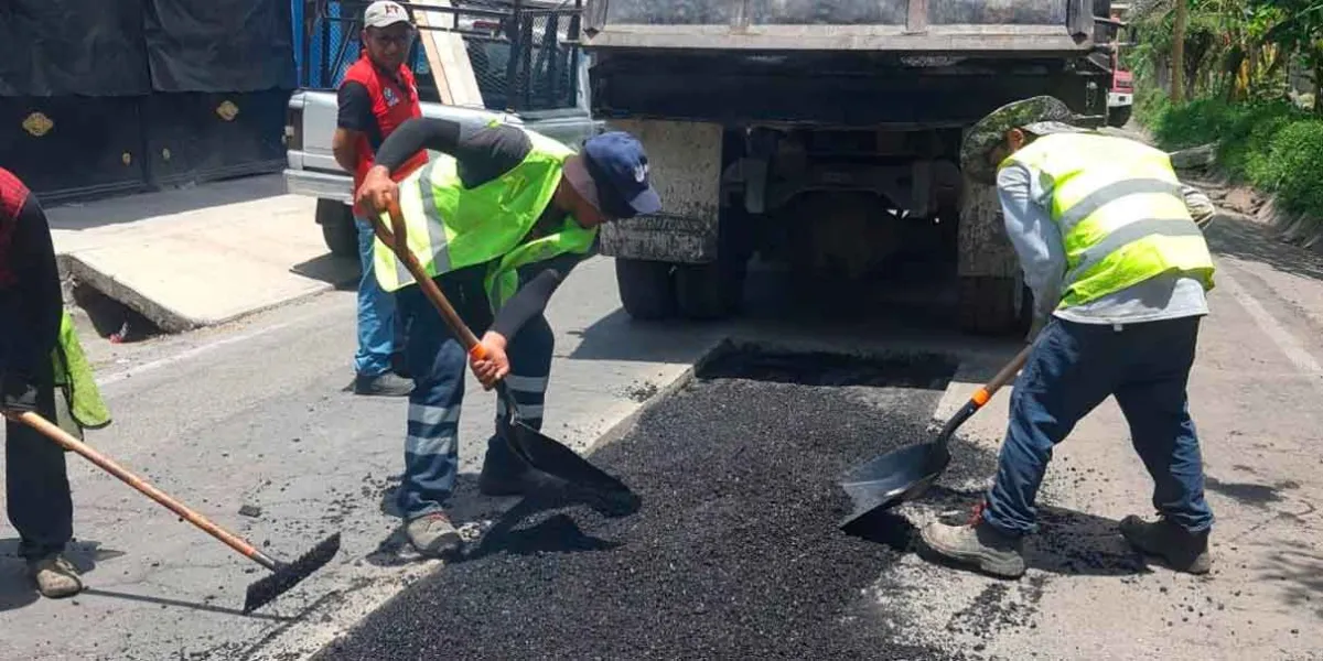 Avanza el programa de bacheo en Atlixco