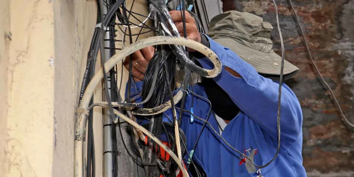 Aplican creatividad para aminorar el robo de cableado en la capital poblana