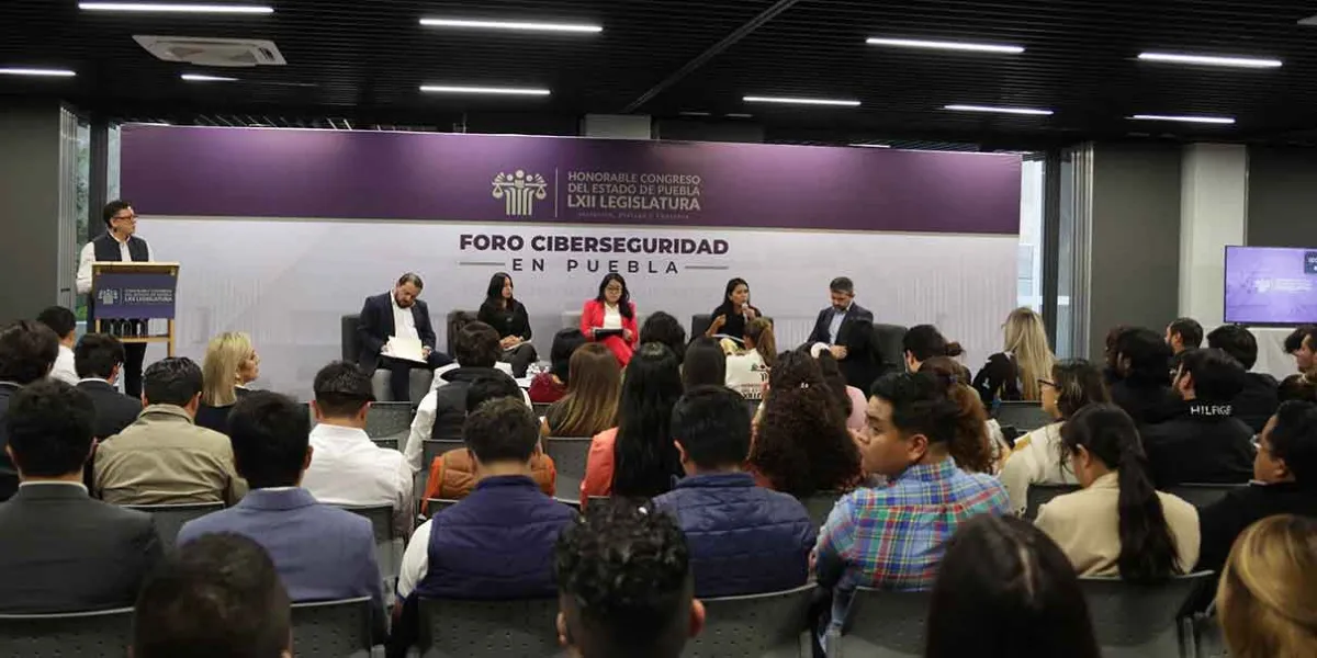 Jóvenes piden revisar ley de ciberasedio en Puebla para fortalecer prevención y protección digital