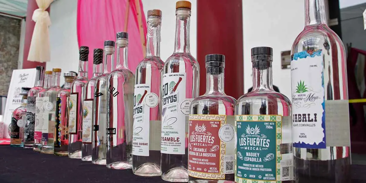 Red de Mezcaleros impulsa el mezcal artesanal poblano a nivel internacional