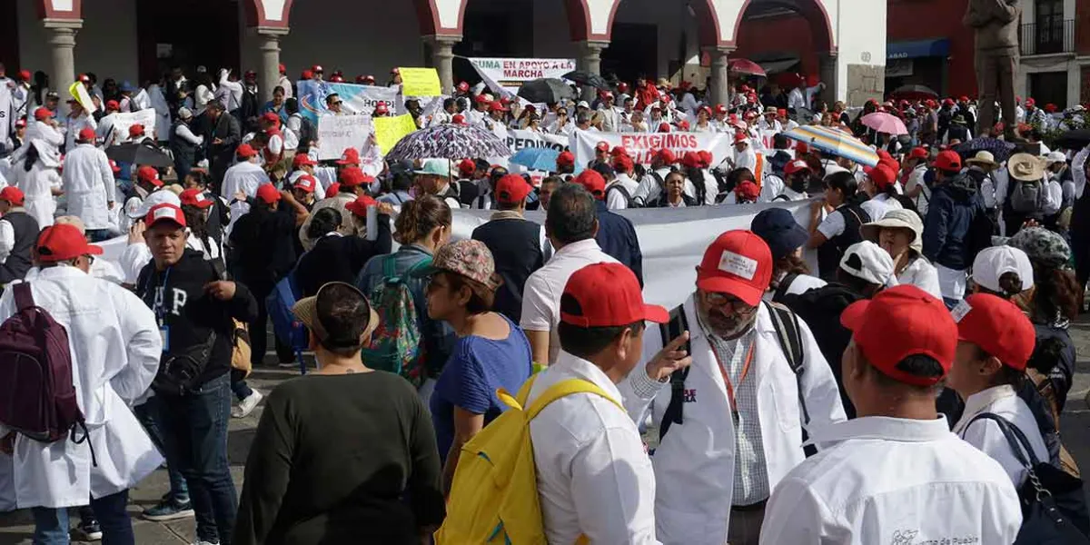Crisis en el Sector Salud: Protestas y demandas por mejoras en Puebla