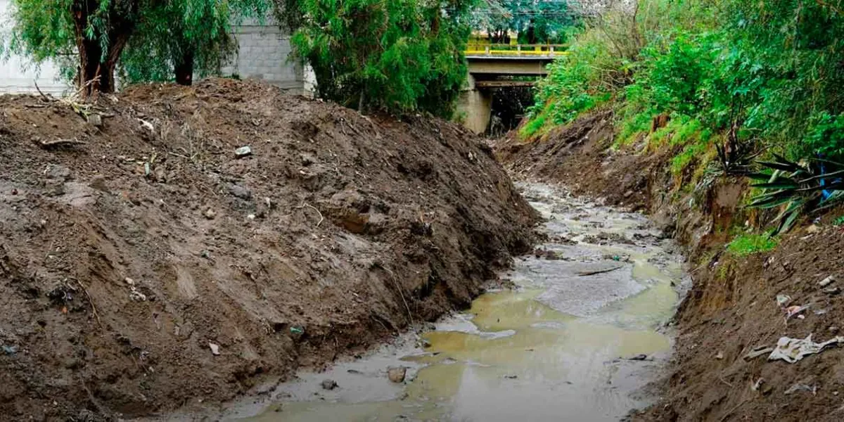 Texmelucan refuerza cauces del río Santa Elena y La Virgen para prevenir desbordamientos
