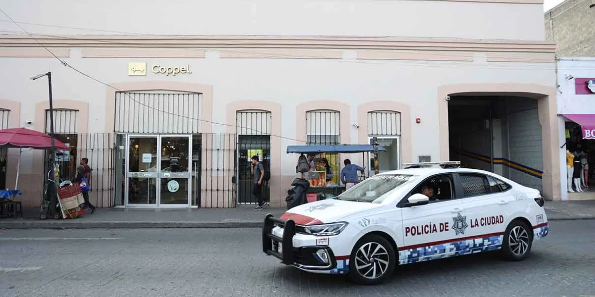 Posible asalto en tienda Coppel del Centro de Puebla; sería el tercero en menos de un mes