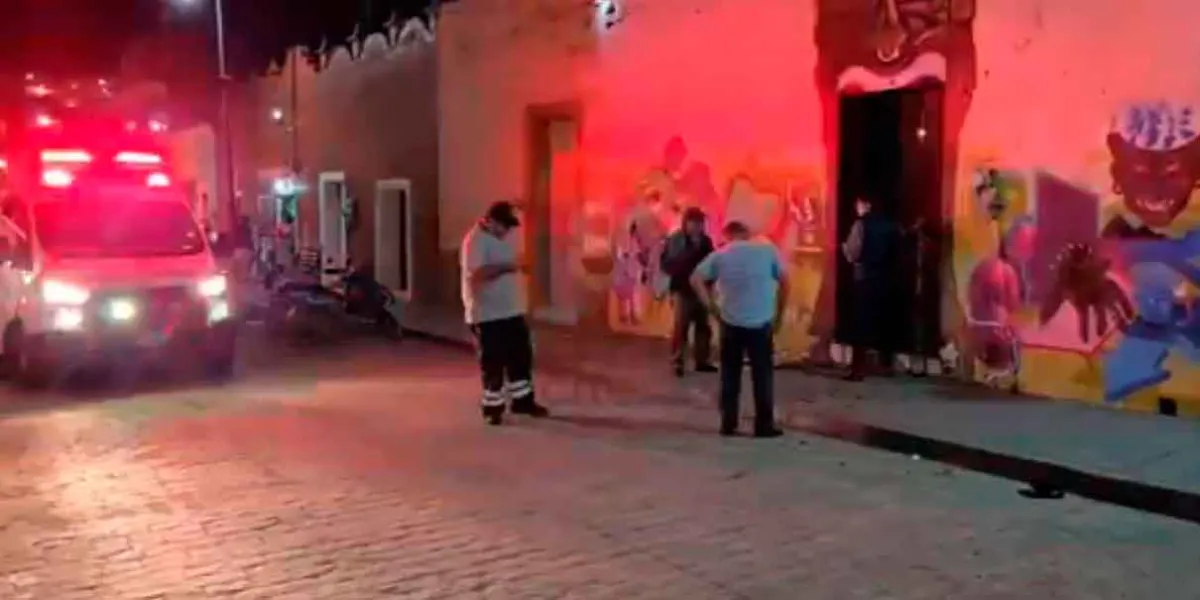 Hombre resulta herido tras riña con arma de fuego en bar del centro de Atlixco