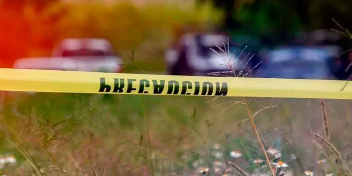 Hallan cuerpo decapitado en Zacatlán; investigan posible atropellamiento