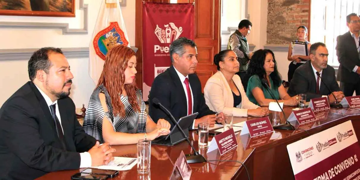Firma Gobierno de la Ciudad convenio para transformar desechos en fertilizante para campesinos de la capital  El programa piloto producirá anualmente 200 toneladas de abono orgánico mediante vermicomposta, transformando desechos en fertilizante orgánico  