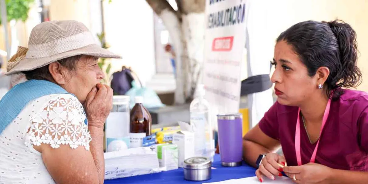 Lupita Cuautle lleva atención directa a Tlaxcalancingo