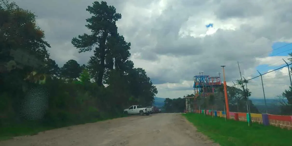 Campesino recupera su camioneta robada gracias a policías y vecinos en Tlahuapan