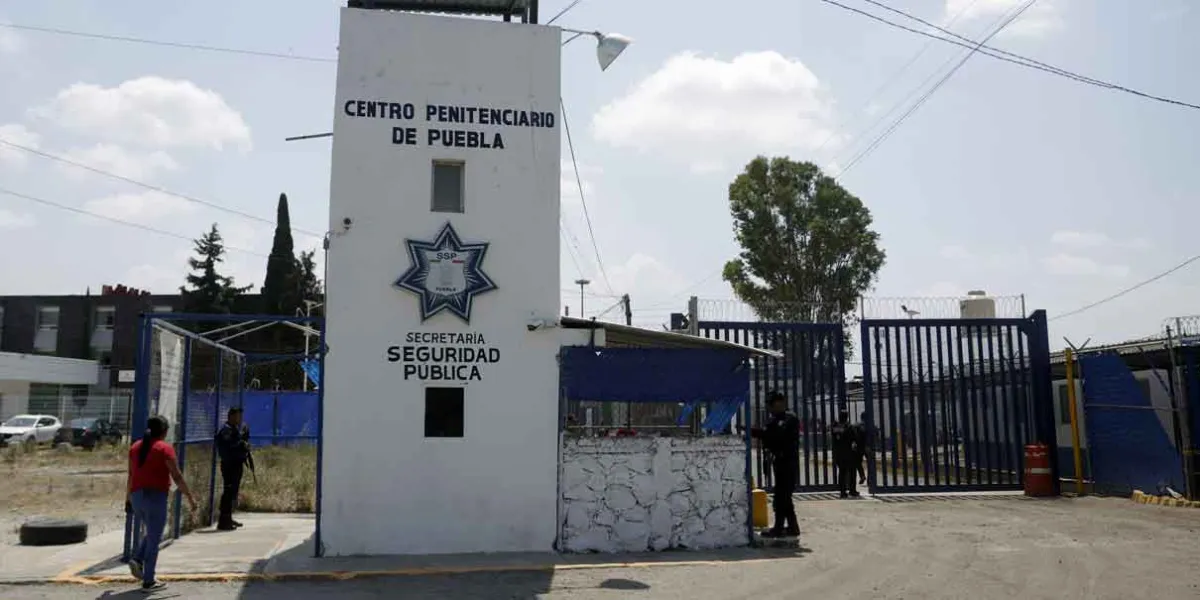 Por actos de corrupción destituyen a directores de los Ceresos de San Miguel y Tepexi