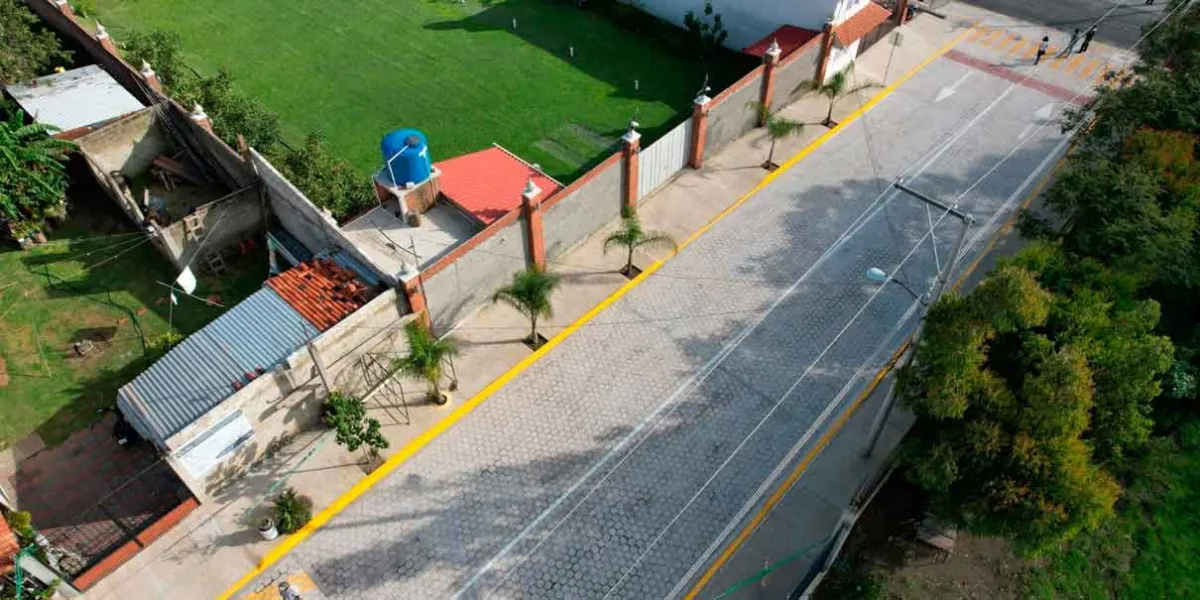 Renovado camino escolar y vecinal en Lomas de Axocopan, Atlixco