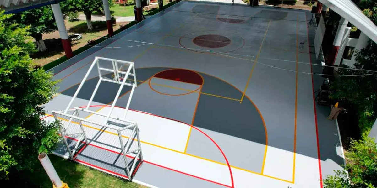 Una cancha escolar más rehabilitada en Atlixco