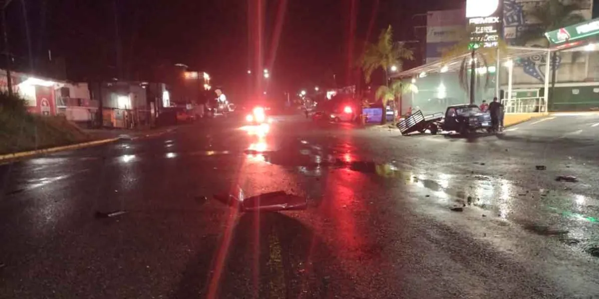 Accidente en Xicotepec de Juárez: choque en bulevar Benito Juárez deja 50 mil pesos en daños