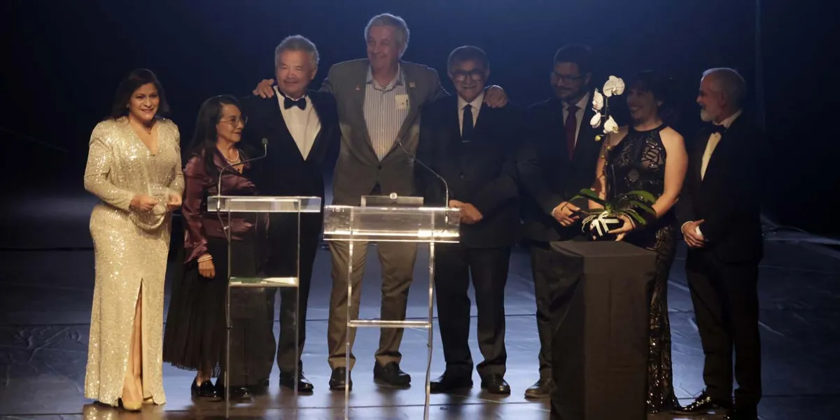 CCE Puebla premia a empresarios destacados y refuerza inversión y seguridad en el estado