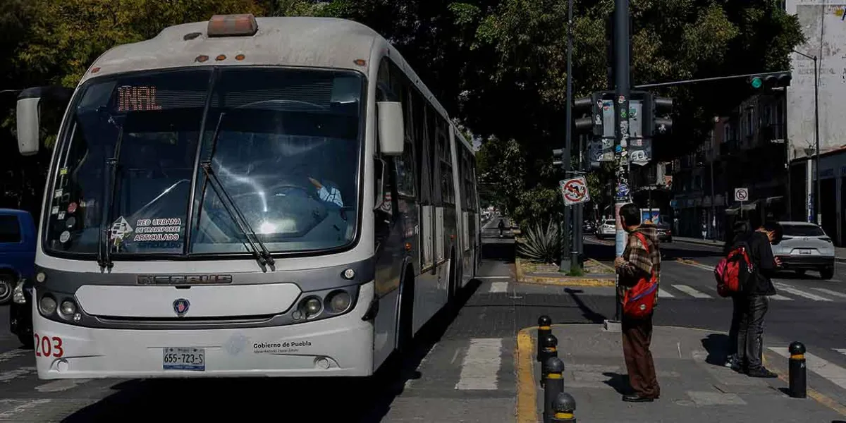 RUTAS y Alimentadoras deterioradas; mobiliario en paraderos en malas condiciones